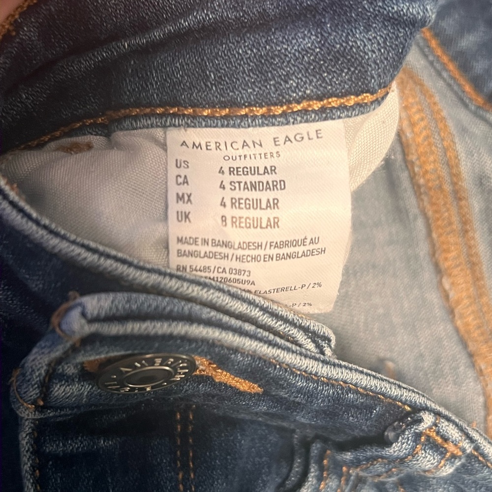 Adorable American Eagle jeans Size 4 Reg